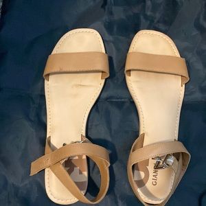 Gianni Bini sandals